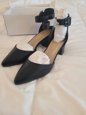 Dream Pairs Black Pointed Ankle-Strap Block Heels